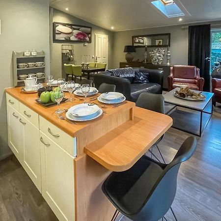 Awesome Home In Emst With Kitchen Eksteriør billede